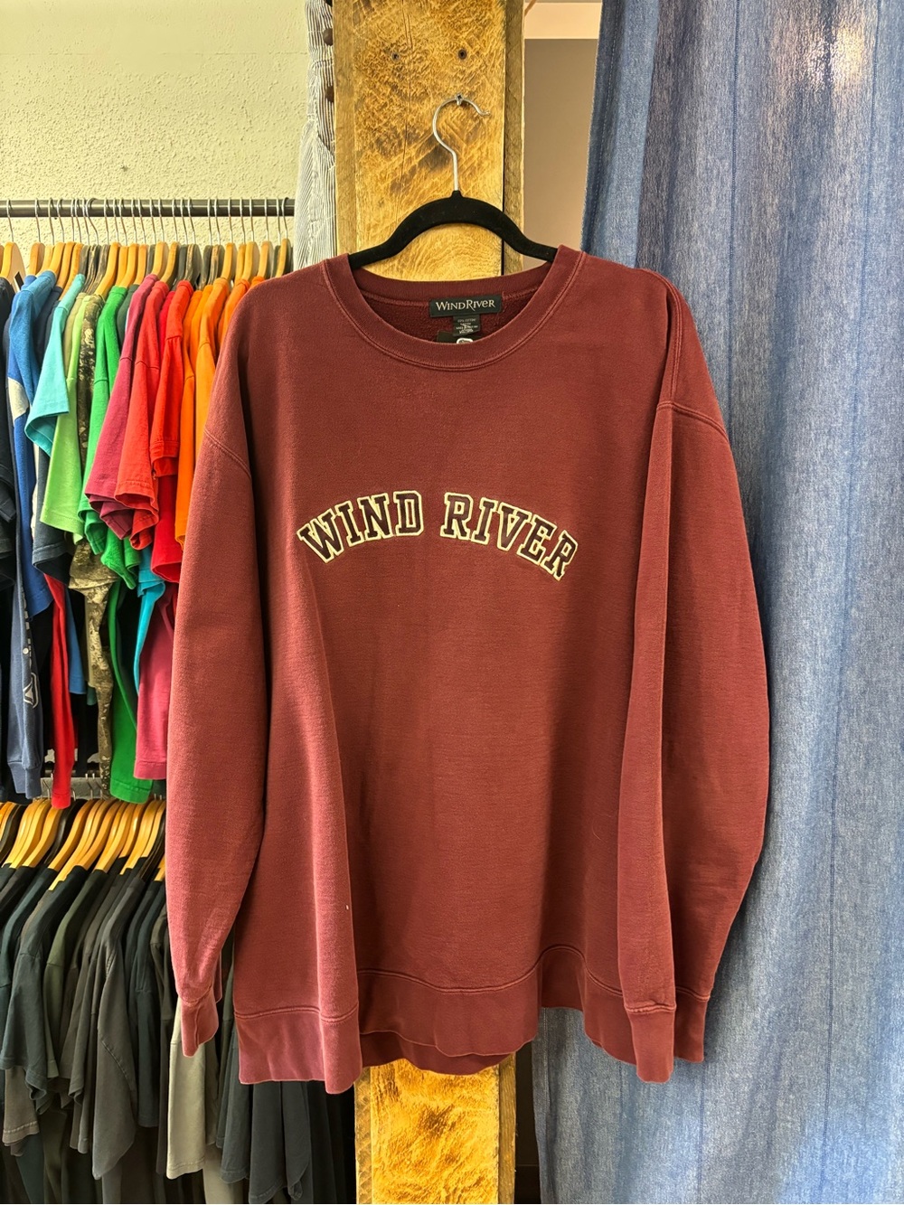 Vintage Wind River Men's Burgundy Crewneck Sweatshirt